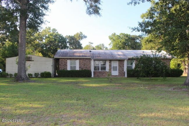 6562 Messer Rd, House other with 3 bedrooms, 2 bathrooms and null parking in Grand Ridge FL | Image 5