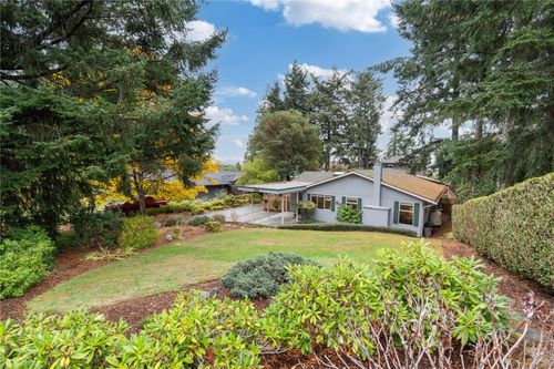 3354 Fulton Rd, Victoria, BC, V9C2T9 | Card Image