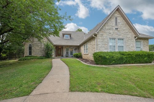 9400 N 138th East Ave, Owasso, OK, 74055-4575 | Card Image