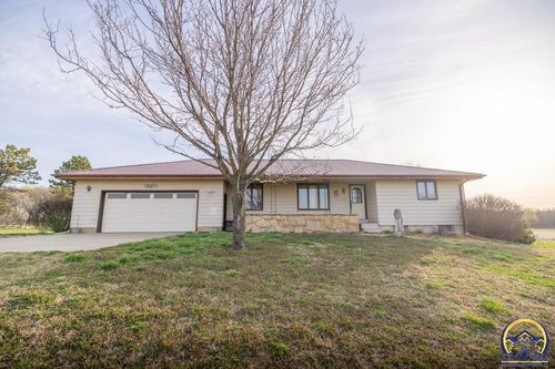 1435 175th St, Eureka, KS, 67045-4421 | Card Image