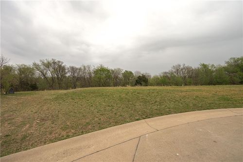 306 E John Street, Coffeyville, KS, 67337 | Card Image