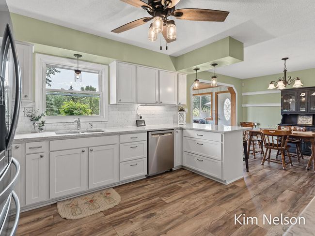 7700S.80thAve-48LoRes | Image 17