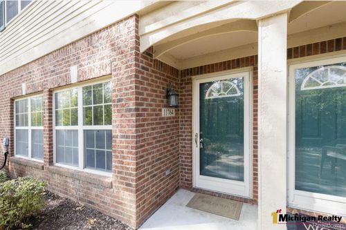 43-11764 Farmington Rd, Livonia, MI, 48150-1722 | Card Image