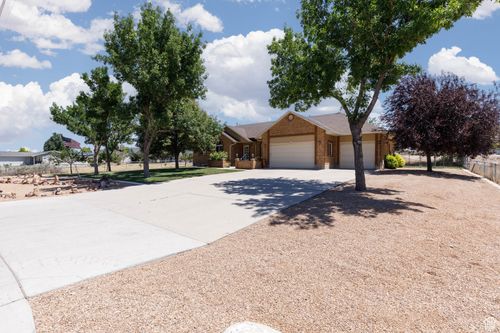 805 S 300 E, Ephraim, UT, 84627-1610 | Card Image