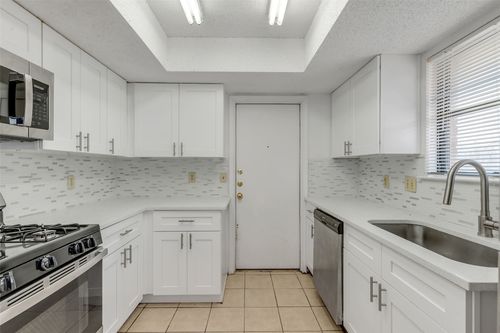 b-9604 Night Star Dr, Del Valle, TX, 78617-2506 | Card Image