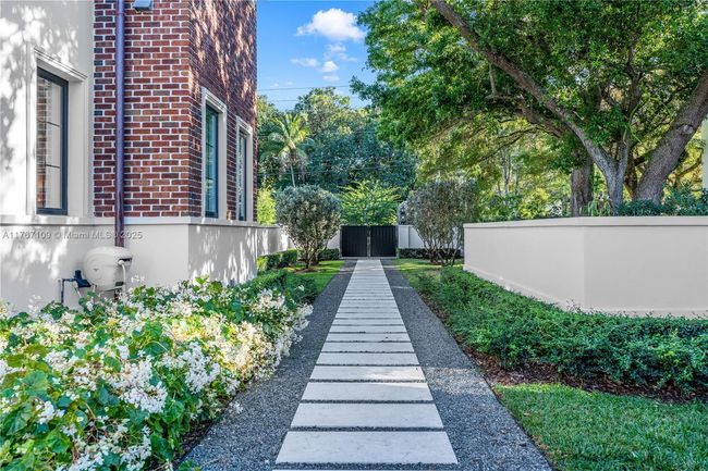 6575 Sw 96 Th St, House other with 7 bedrooms, 9 bathrooms and null parking in Pinecrest FL | Image 54