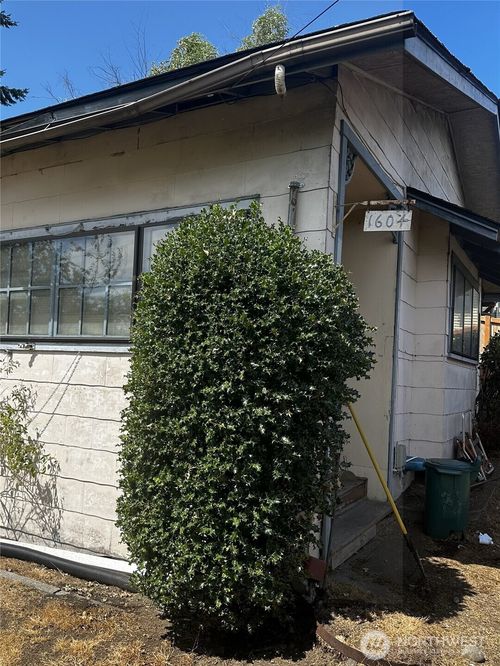 1604 Nw 70th St, Seattle, WA, 98117-5542 | Card Image