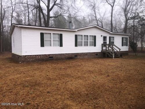 105 Carls Woods Rd, Pinetown, NC, 27865-9384 | Card Image