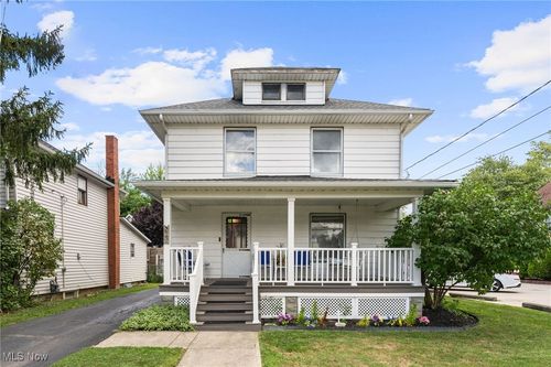 615 River St, Grand River, OH, 44045-8217 | Card Image