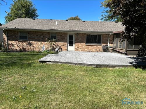 2425 Winding Creek Dr, Maumee, OH, 43537-1033 | Card Image
