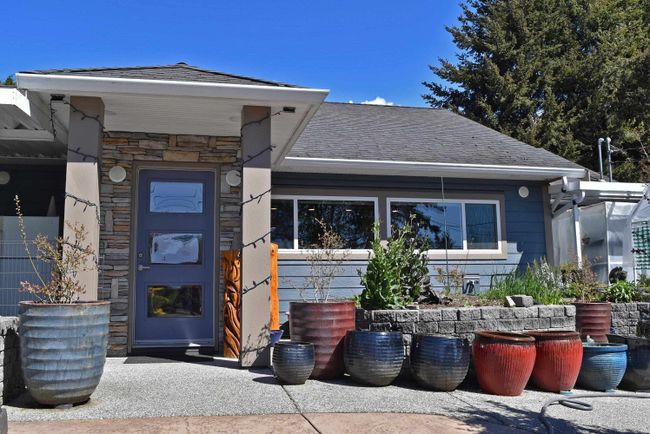 6166 Norwest Bay Road, House other with 3 bedrooms, 2 bathrooms and 3 parking in Sechelt BC | Image 36