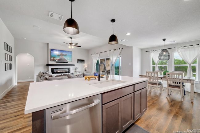 115 S Calvin Barrett, House other with 4 bedrooms, 3 bathrooms and null parking in Blanco TX | Image 9