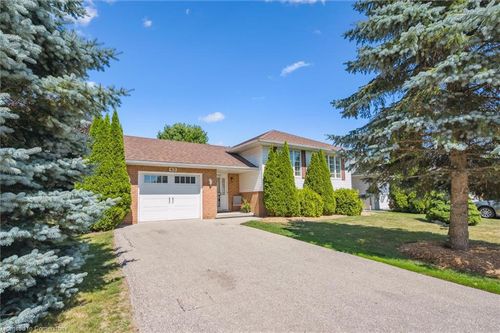 63 Thomas Blvd, Elora, ON, N0B1S0 | Card Image