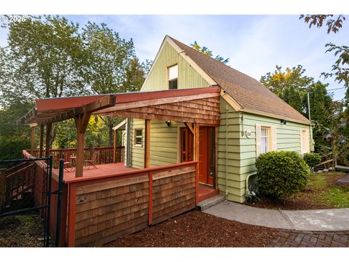 2226 Sw Iowa St, Portland, OR, 97239-1909 | Card Image