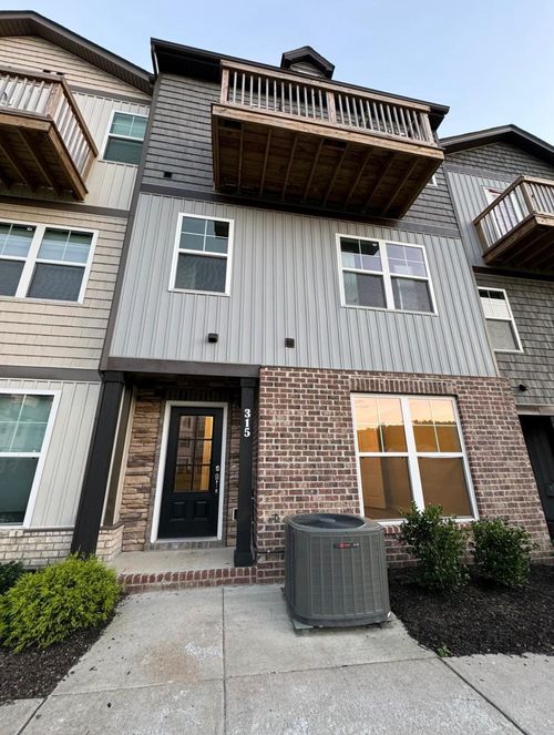 315 Jerry Butler Dr, La Vergne, TN, 37086-1701 | Card Image