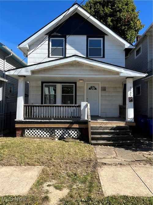 3043 W 105th St, Cleveland, OH, 44111-1843 | Card Image