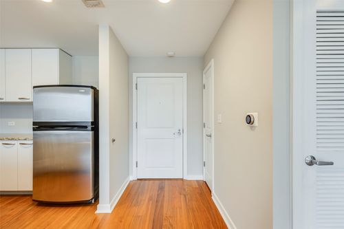 1002-1200 Main St, Dallas, TX, 75202-4303 | Card Image