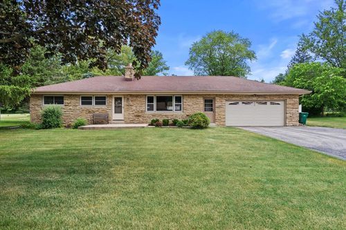 W147N5010 Dolphin Drive, Menomonee Falls, WI, 53051 | Card Image