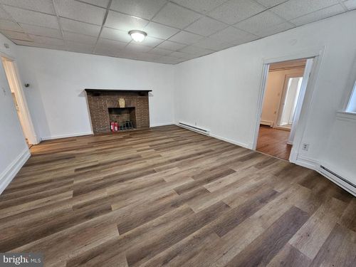 apt-3-403 Washington Ave, SELLERSVILLE, PA, 18960-2156 | Card Image