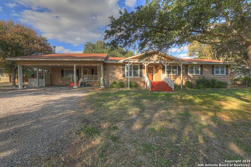 311 Weiss Rd, New Braunfels, TX, 78130-7146 | Card Image