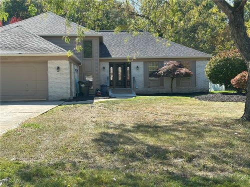 25615 Hidden Acres Dr, Westlake, OH, 44145-4708 | Card Image