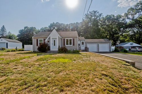 132 Old Lyman Rd, Chicopee, MA, 01020-4440 | Card Image