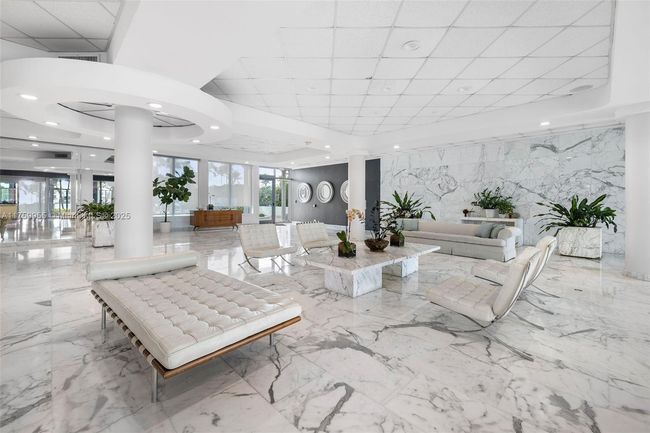 APT-6M - 5055 Collins Ave, Condo with 2 bedrooms, 3 bathrooms and null parking in Miami Beach FL | Image 24