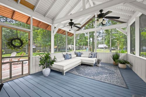26657 Todd Dr, Denham Springs, LA, 70726-5940 | Card Image