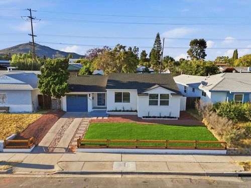 8330 Dallas St, La Mesa, CA, 91942-2715 | Card Image