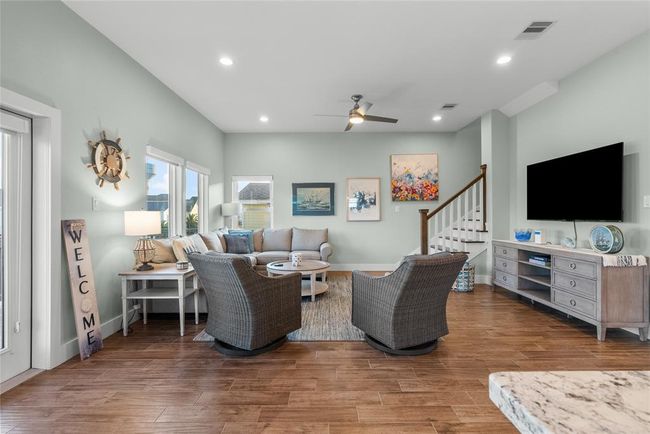 22318 Vista Del Mar, House other with 4 bedrooms, 3 bathrooms and 5 parking in Galveston TX | Image 10