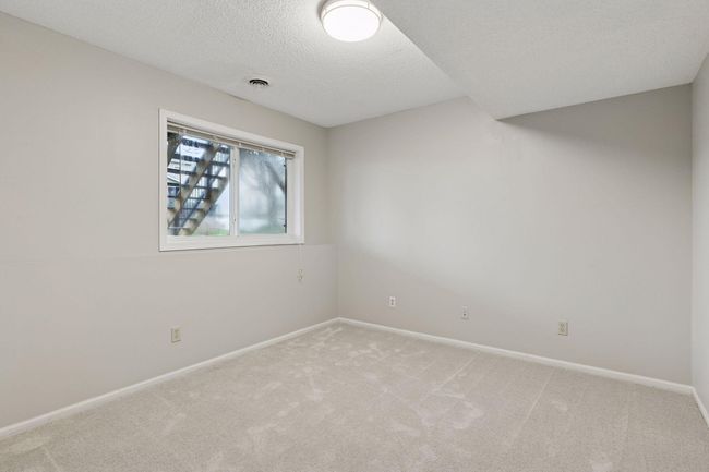 Lower level office (no closet) | Image 25