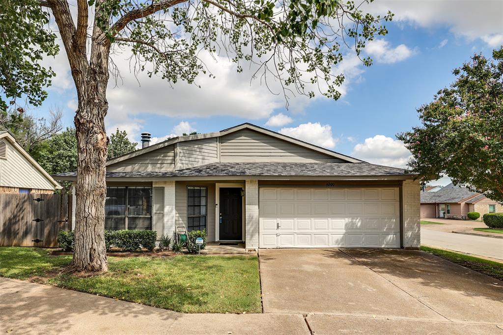 Galemeadow Dr, Fort Worth, TX 76123