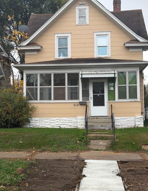 914 Fuller Ave, Saint Paul, MN, 55104-4741 | Card Image