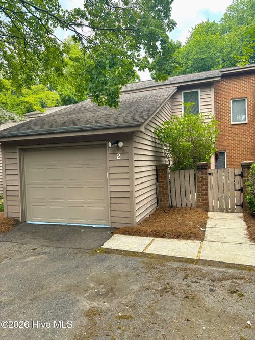 2 Palmetto Pl, Greenville, NC, 27858-5011 | Card Image
