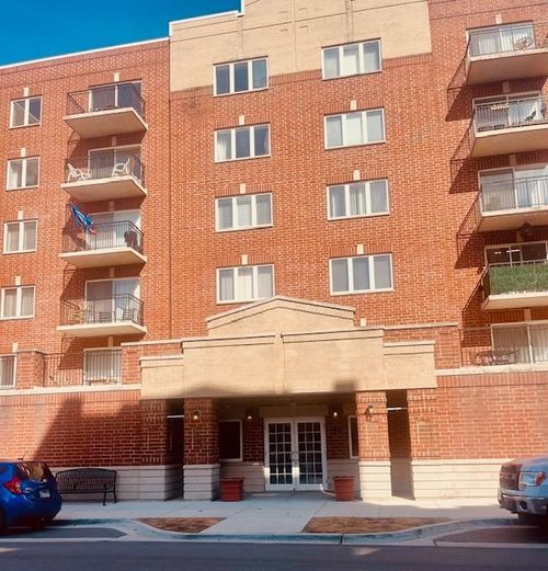 306-3303 Grove Ave, Berwyn, IL, 60402-3440 | Card Image