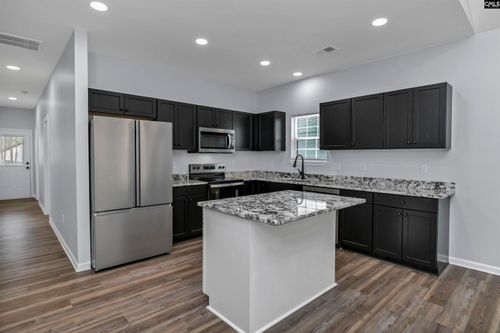 32 Roberson St, Columbia, SC, 29203-1747 | Card Image