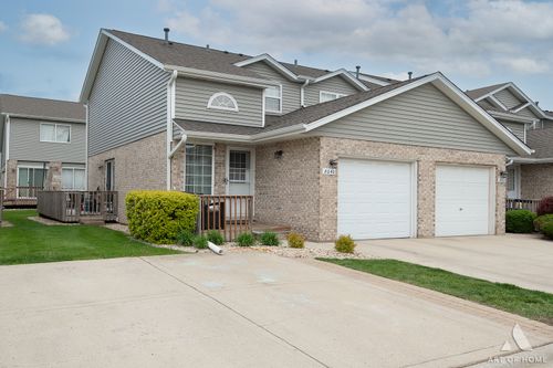 8040 Daniel Dr, Justice, IL, 60458-1698 | Card Image