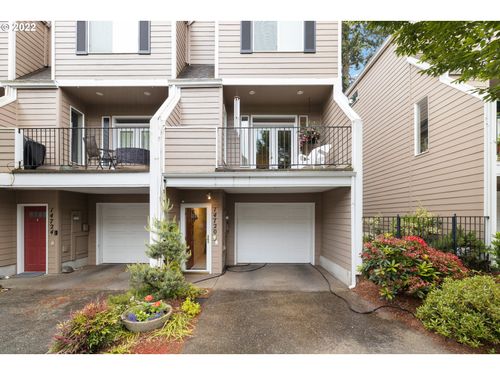 14720 Ne Couch St, Portland, OR, 97230 | Card Image
