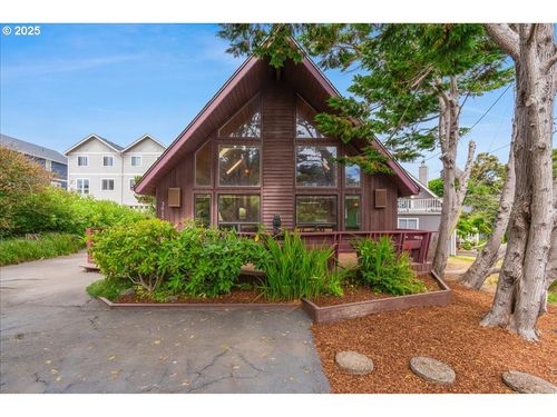 3015 Nw Keel Ave, Lincoln City, OR, 97367-4642 | Card Image