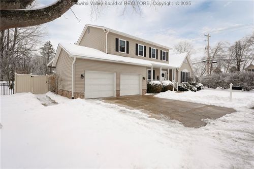 2 Royal Oak Court, Hurricane, WV, 25526 | Card Image