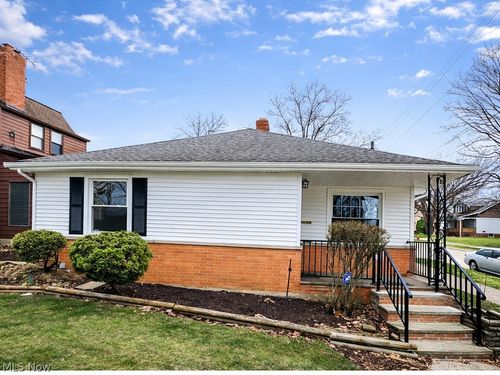 1732 Glenridge Rd, Euclid, OH, 44117-2246 | Card Image