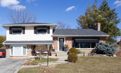 251 3rd Line, Oakville, ON, L6L4A2 | Card Image