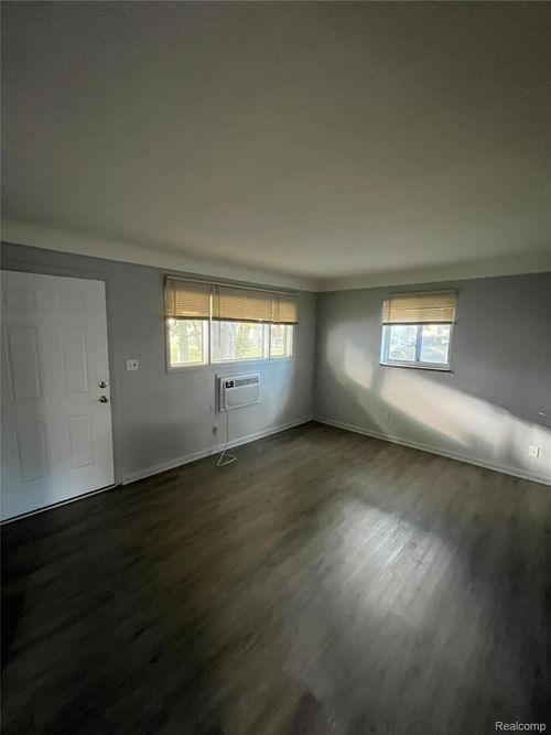 1528 Hanover St, Lincoln Park, MI, 48146-1714 | Card Image