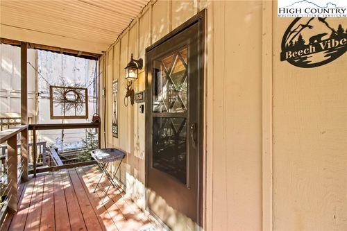 apt-d216-103 Mid Holiday Ln, Beech Mountain, NC, 28604-6971 | Card Image