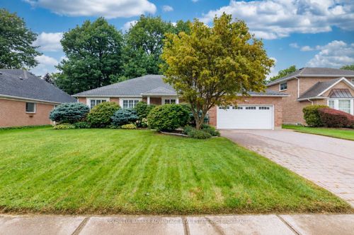 8165 Mount Olive Cres, Niagara Falls, ON, L2H2Y9 | Card Image