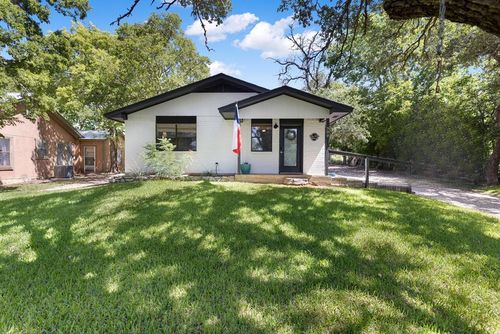 500 Cross Mountain Dr, Fredericksburg, TX, 78624-2717 | Card Image