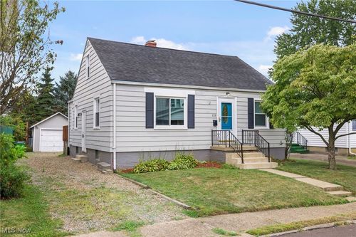 739 Vogel Ave Ne, Massillon, OH, 44646-4575 | Card Image