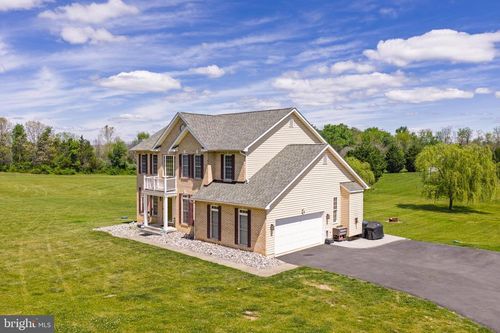 250 Paulas Cir, Kearneysville, WV, 25430-5857 | Card Image