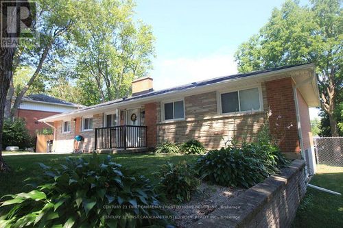 133 Deer Park Cir, London, ON, N6H3B9 | Card Image