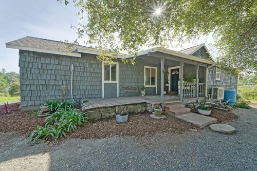 7045 Mount Vernon Rd, Auburn, CA, 95603-9752 | Card Image